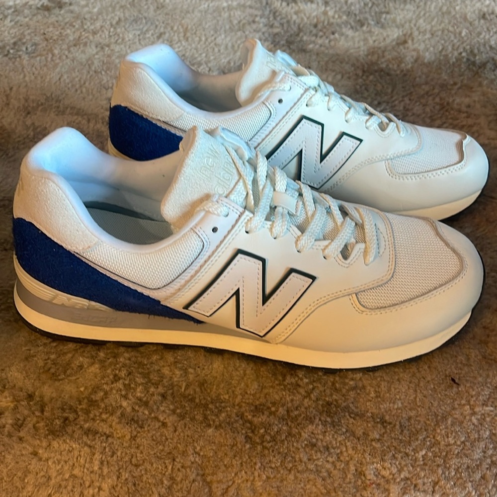 Brand new in box 📦 never worn men’s 574 classics shoes